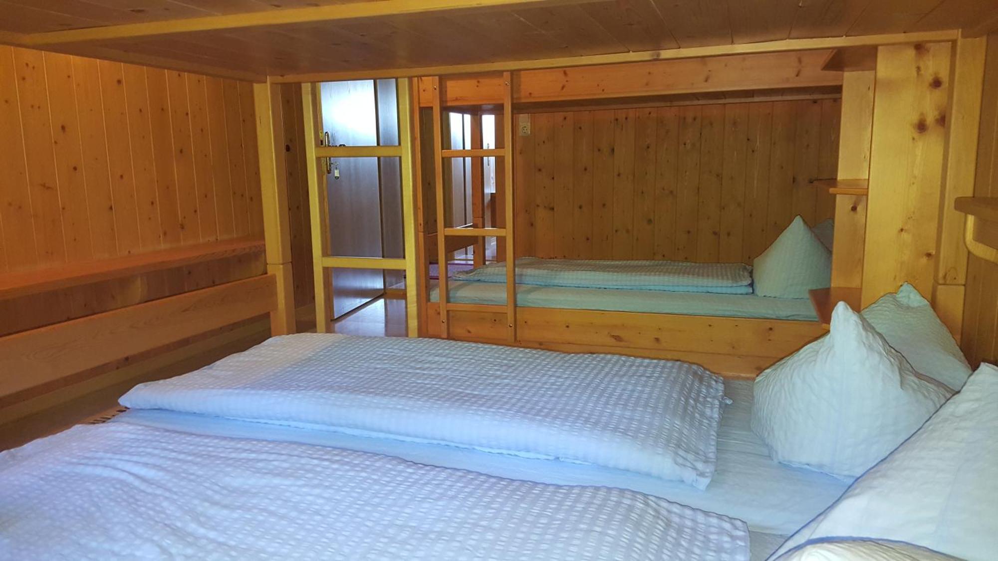 Alpengasthof Brueggele Alberschwende Kamer foto
